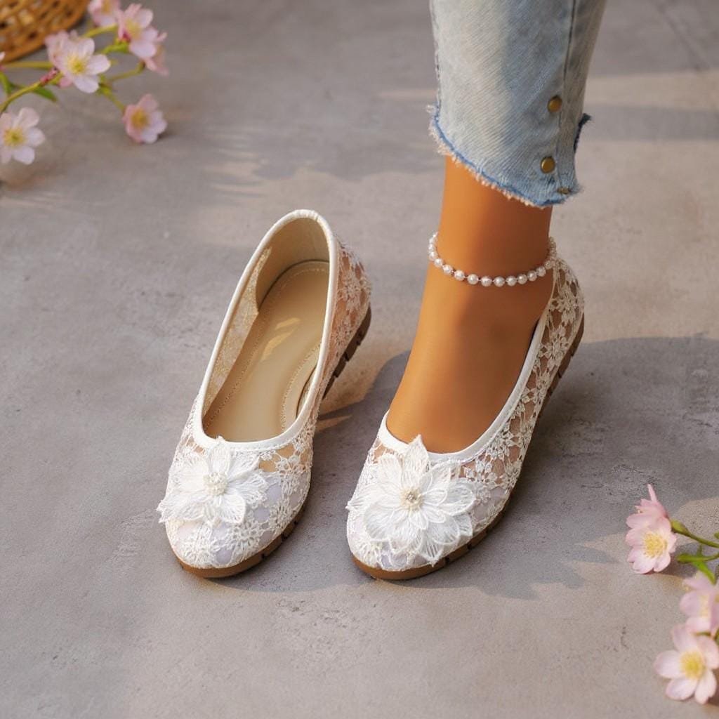 White Floral Lace Ballet Flats, Flower Applique Bridal Shoes, Comfortable Wedding Flats