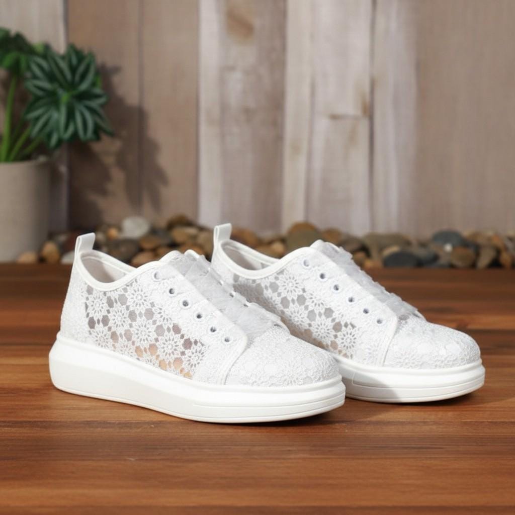 Lace Bridal Sneakers, White Wedding Shoes for Bride, Elegant Lace Wedding Trainers, Platform Bridal Shoes, Reception Sneakers
